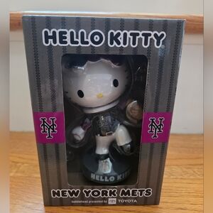 Hello Kitty New York Mets Bobblehead NEW